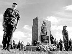 Памятник солдатам СС в Эстонии. Фото: www.west.freenet.tj (с)